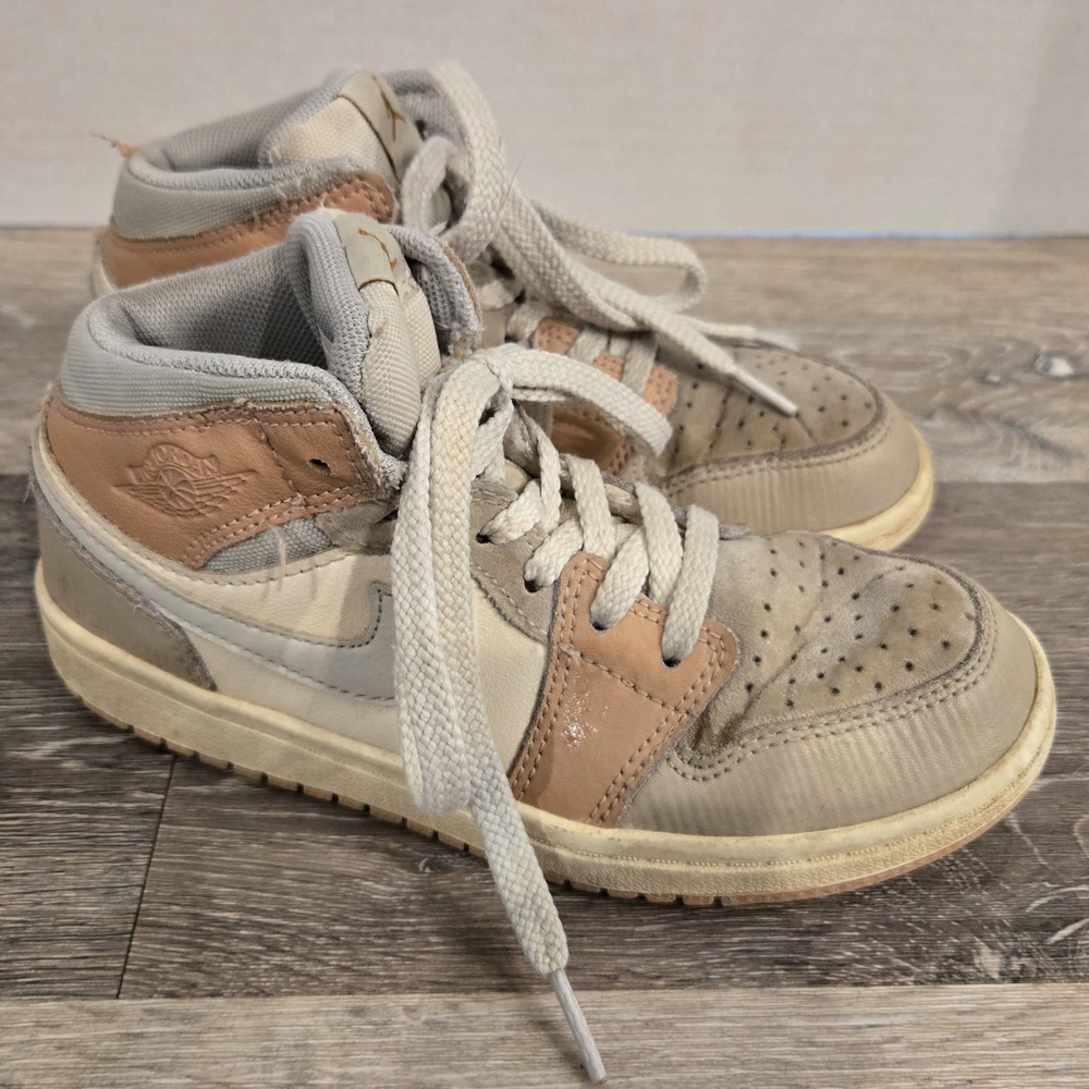 Air Jordan 1 Mid Sneakers Youth Size‎ 1Y Milan CV3044-100